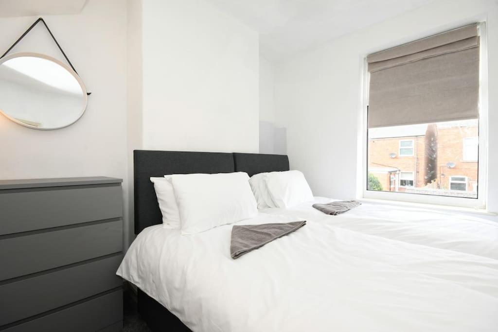 Cottage Style 3 Bedroom House - Close To City Centre & The Peaks Chesterfield Exteriér fotografie